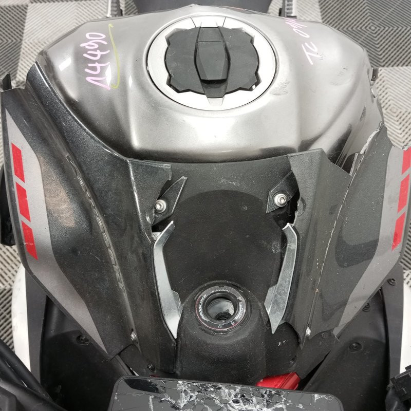 KAWASAKI Z900 948 2025 accidentée - La Casse de l Oncle Tom