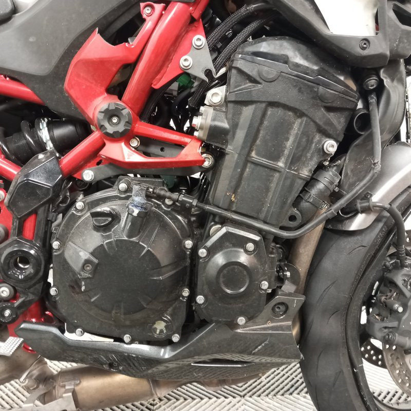KAWASAKI Z900 948 2025 accidentée - La Casse de l Oncle Tom