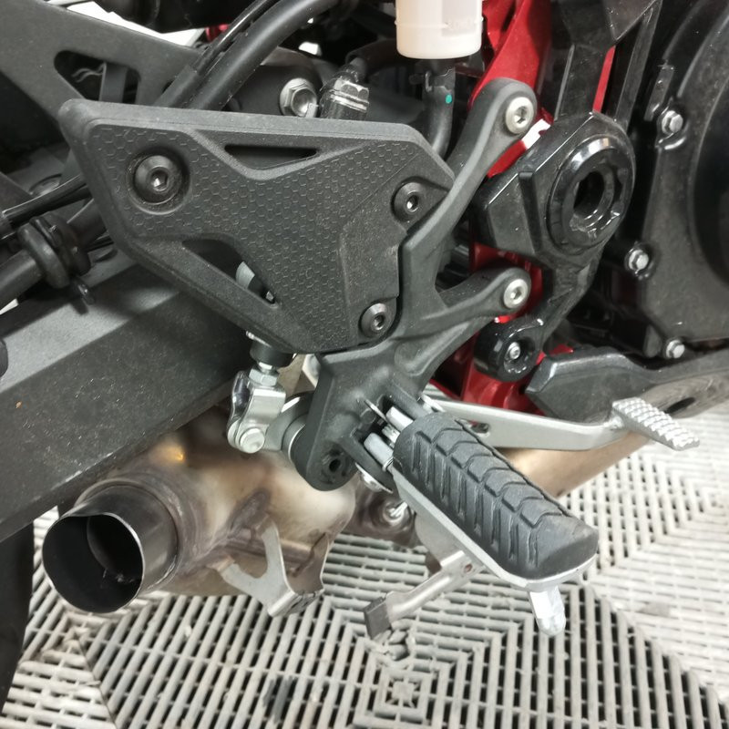 KAWASAKI Z900 948 2025 accidentée - La Casse de l Oncle Tom