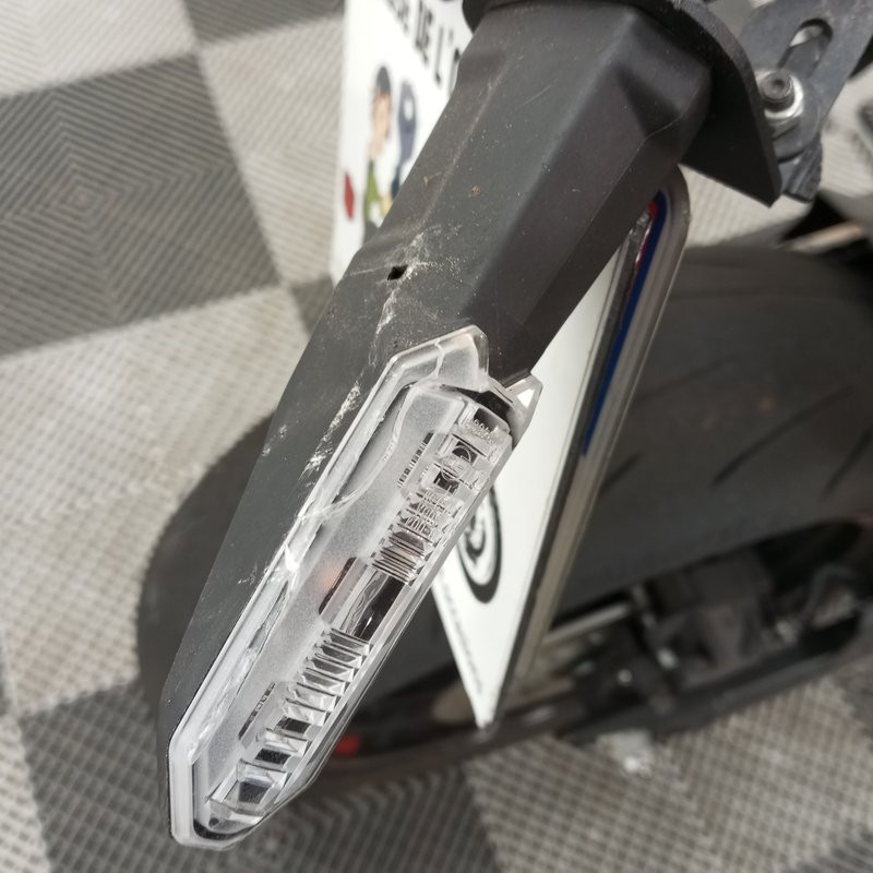 KAWASAKI Z900 948 2025 accidentée - La Casse de l Oncle Tom