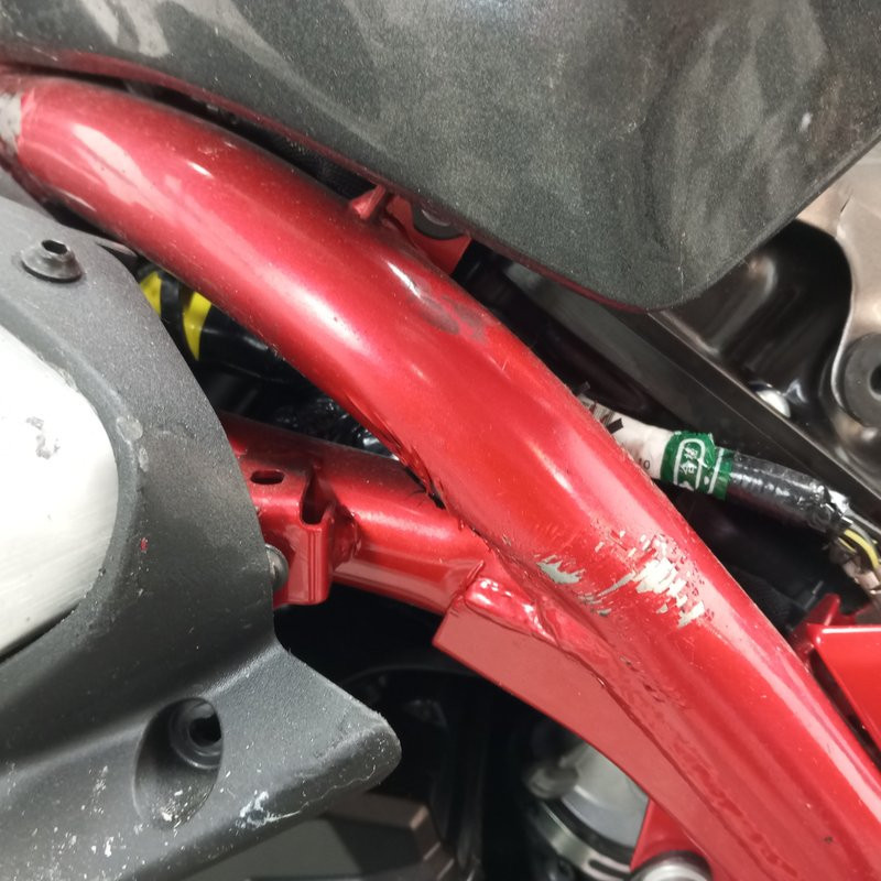 KAWASAKI Z900 948 2025 accidentée - La Casse de l Oncle Tom