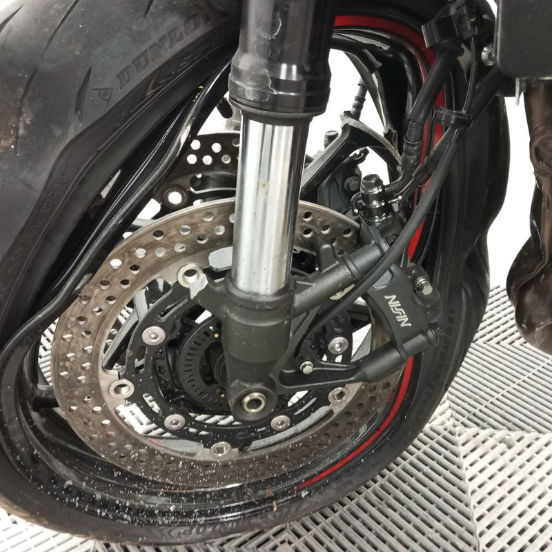 KAWASAKI Z900 948 2025 accidentée - La Casse de l Oncle Tom