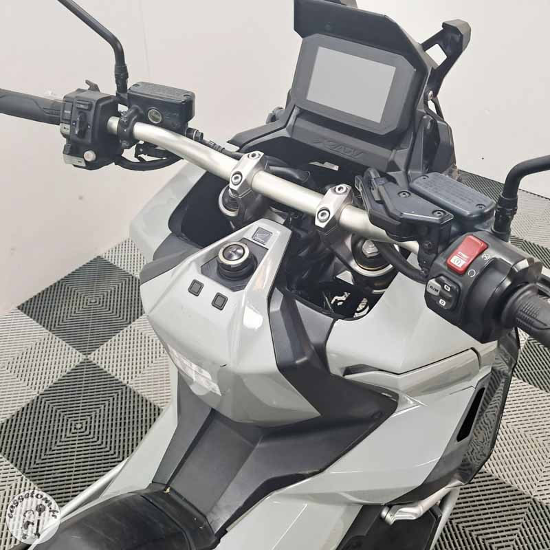 Honda X-ADV 745 2022 accidenté - La Casse de l Oncle Tom