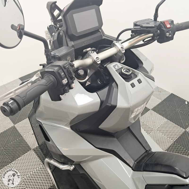 Honda X-ADV 745 2022 accidenté - La Casse de l Oncle Tom