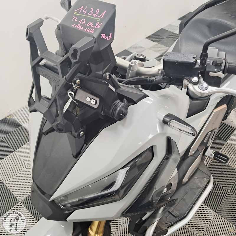 Honda X-ADV 745 2022 accidenté - La Casse de l Oncle Tom