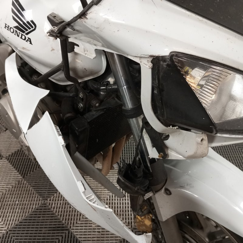 HONDA CBF 1000 2007 accidentée - La Casse de l Oncle Tom