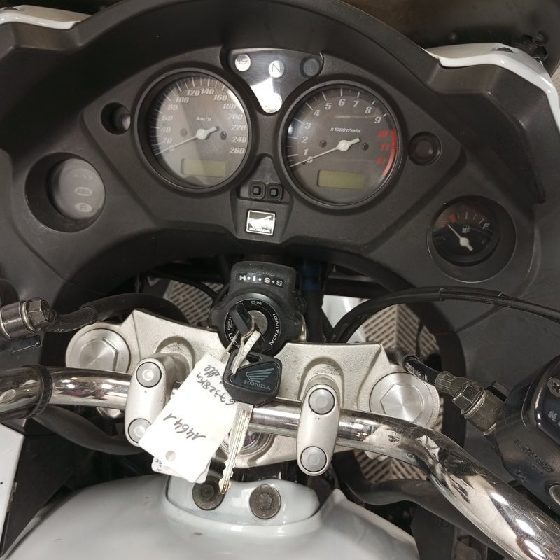 HONDA CBF 1000 2007 accidentée - La Casse de l Oncle Tom