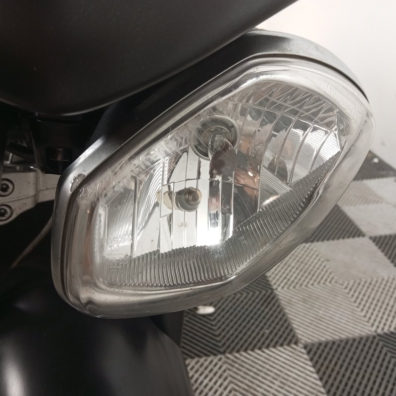 TRIUMPH STREETTRI 674 2015 accidentée - La Casse de l Oncle Tom