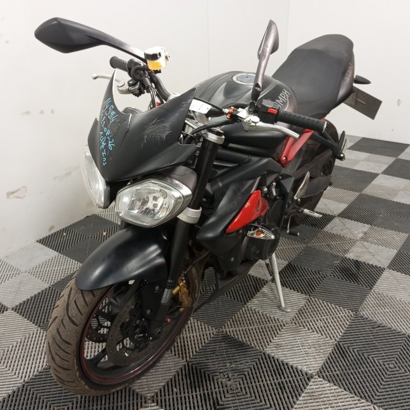 TRIUMPH STREETTRI 674 2015 accidentée - La Casse de l Oncle Tom