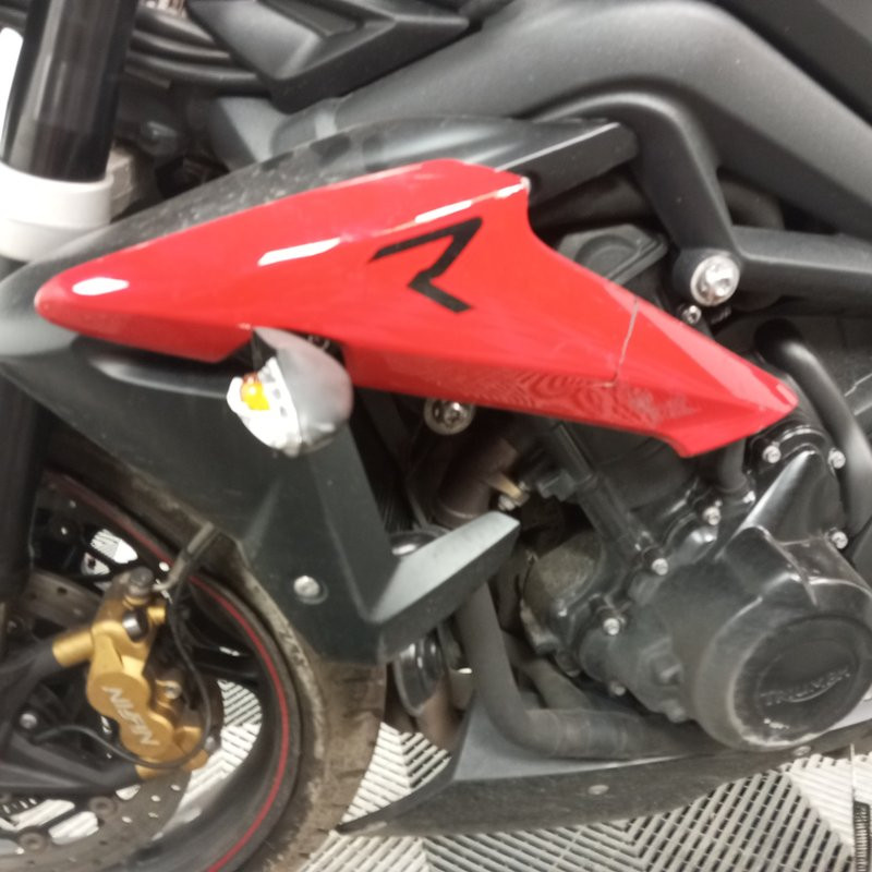 TRIUMPH STREETTRI 674 2015 accidentée - La Casse de l Oncle Tom