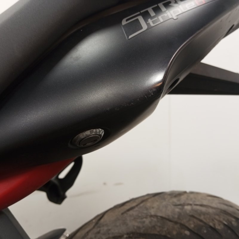 TRIUMPH STREETTRI 674 2015 accidentée - La Casse de l Oncle Tom