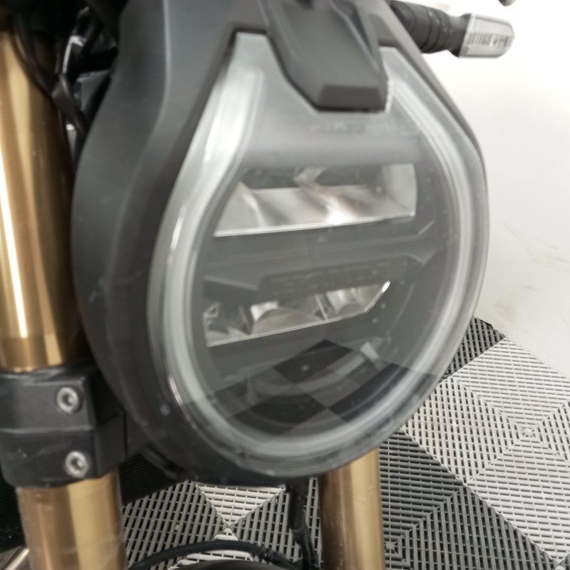 HONDA CB650RA 649 2025 accidentée - La Casse de l Oncle Tom