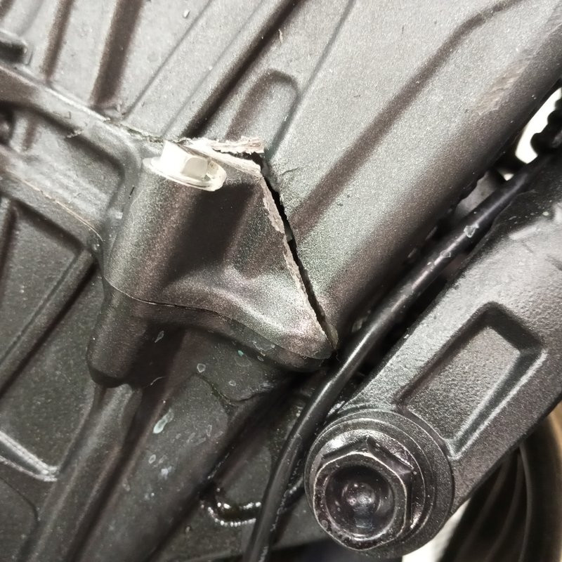 HONDA CB650RA 649 2025 accidentée - La Casse de l Oncle Tom