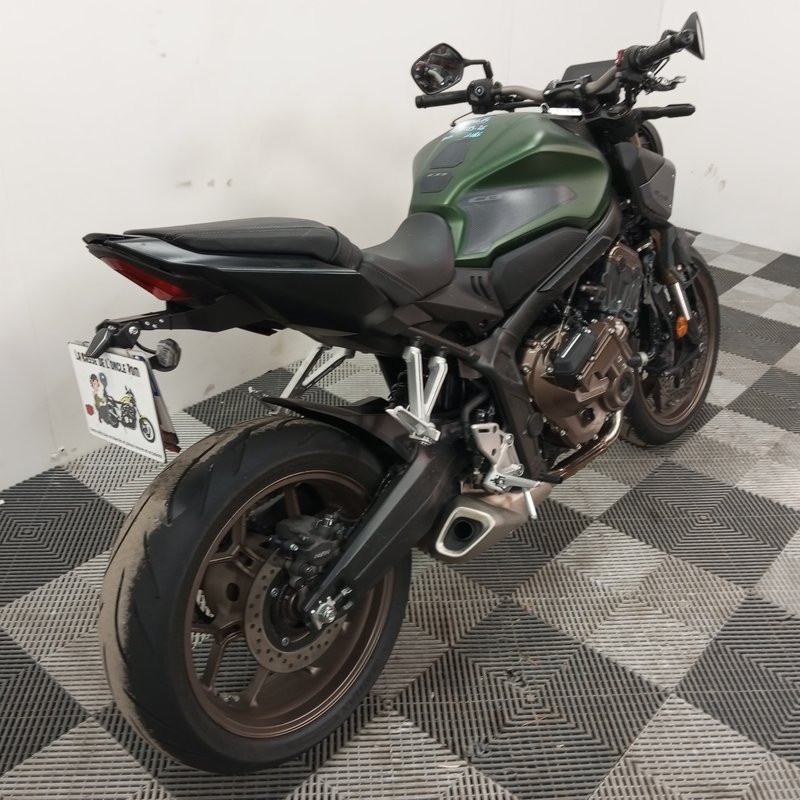 HONDA CB650RA 649 2025 accidentée - La Casse de l Oncle Tom