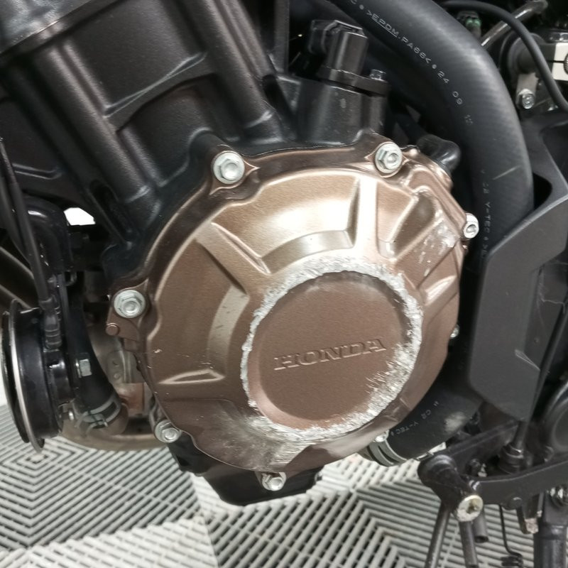 HONDA CB650RA 649 2025 accidentée - La Casse de l Oncle Tom
