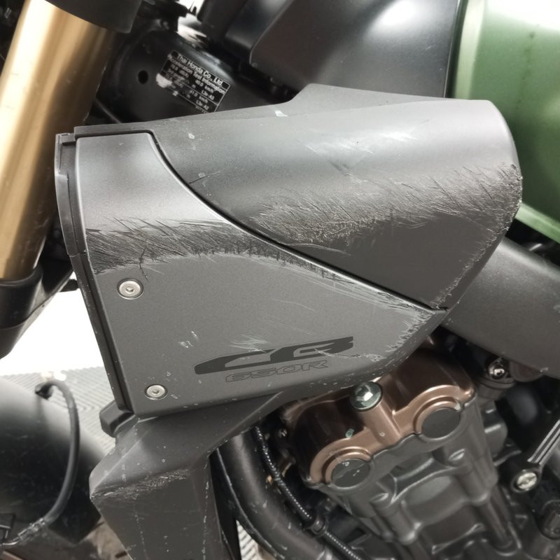 HONDA CB650RA 649 2025 accidentée - La Casse de l Oncle Tom