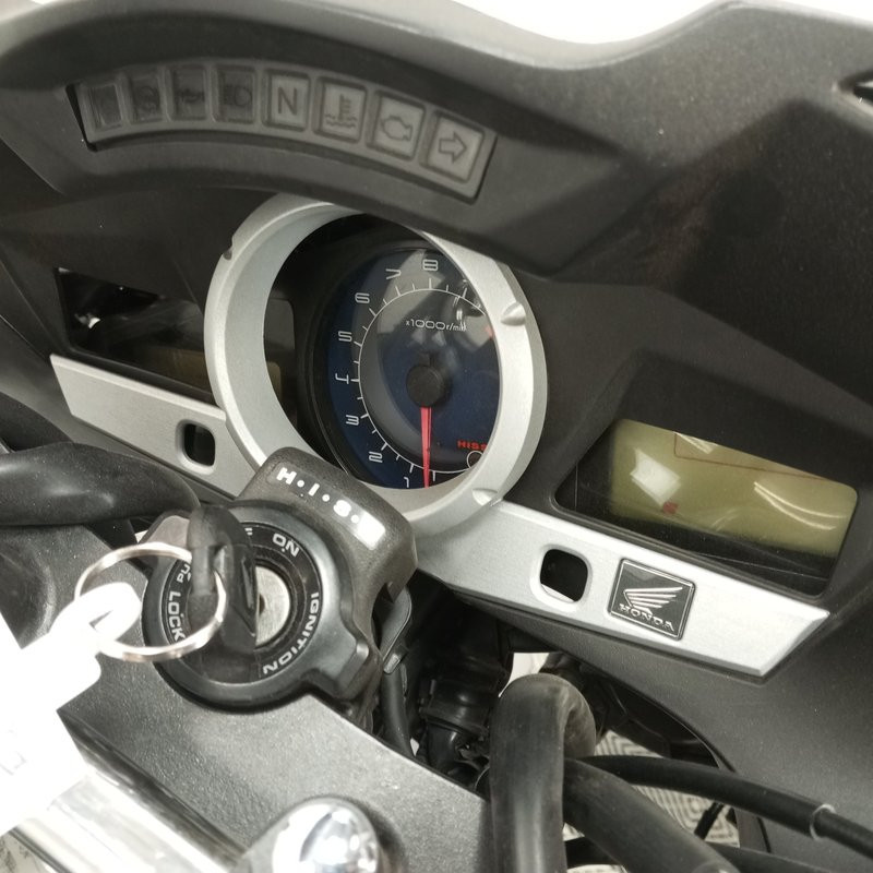 Honda CBF 1000 998cc 2010 accidentée - La Casse de l Oncle Tom