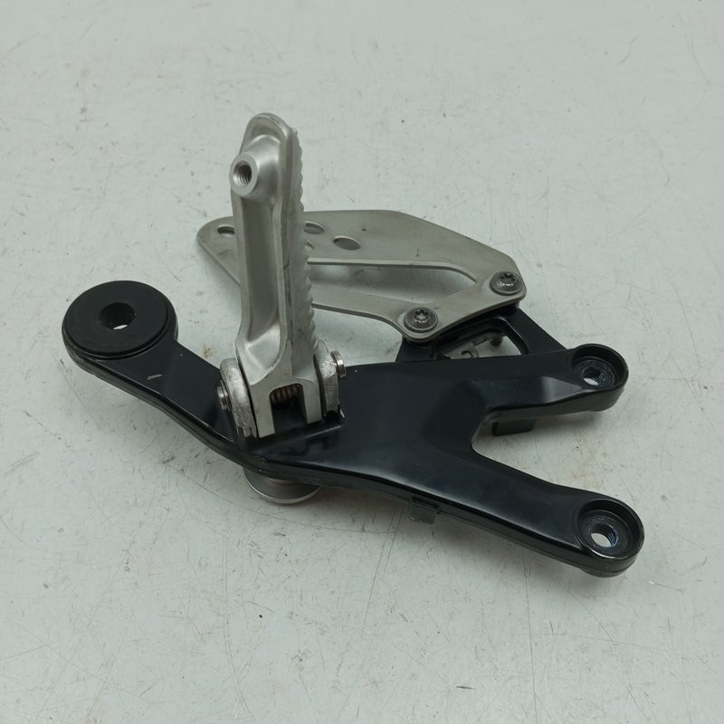 Platine avec repose pied avant droit  Bmw 1000 s rr 2013 - Cassetom - Nos pieces motos