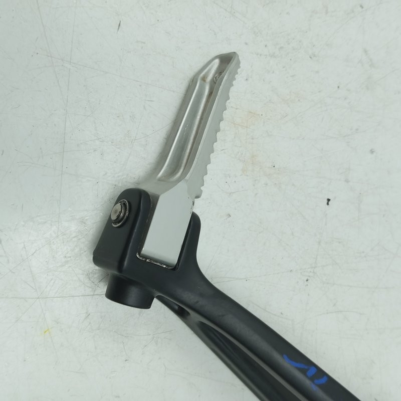 Platine avec repose pied arrière droit  Bmw 1000 s rr 2013 - Cassetom - Nos pieces motos