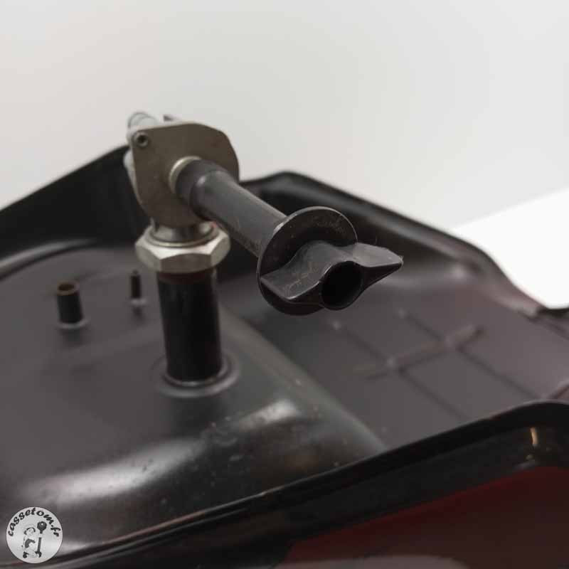 Réservoir d'essence Honda 900 cbr rr SC29 1995 - Cassetom - Nos pieces motos