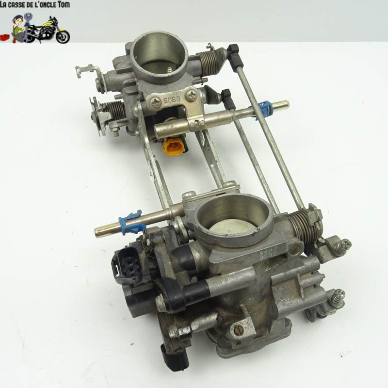 Rampe d'injection Suzuki 650  Gladius SVF 2009 - CTM-10512-027