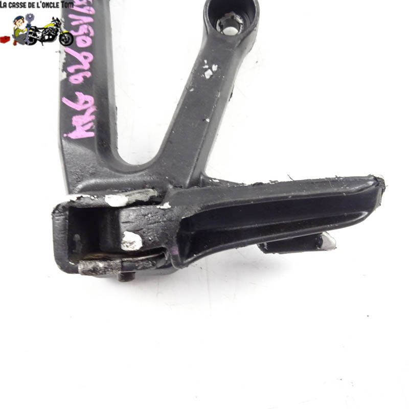 Platine + repose pied arrière gauche Suzuki 650 sv 2005 - CTM-9260-021