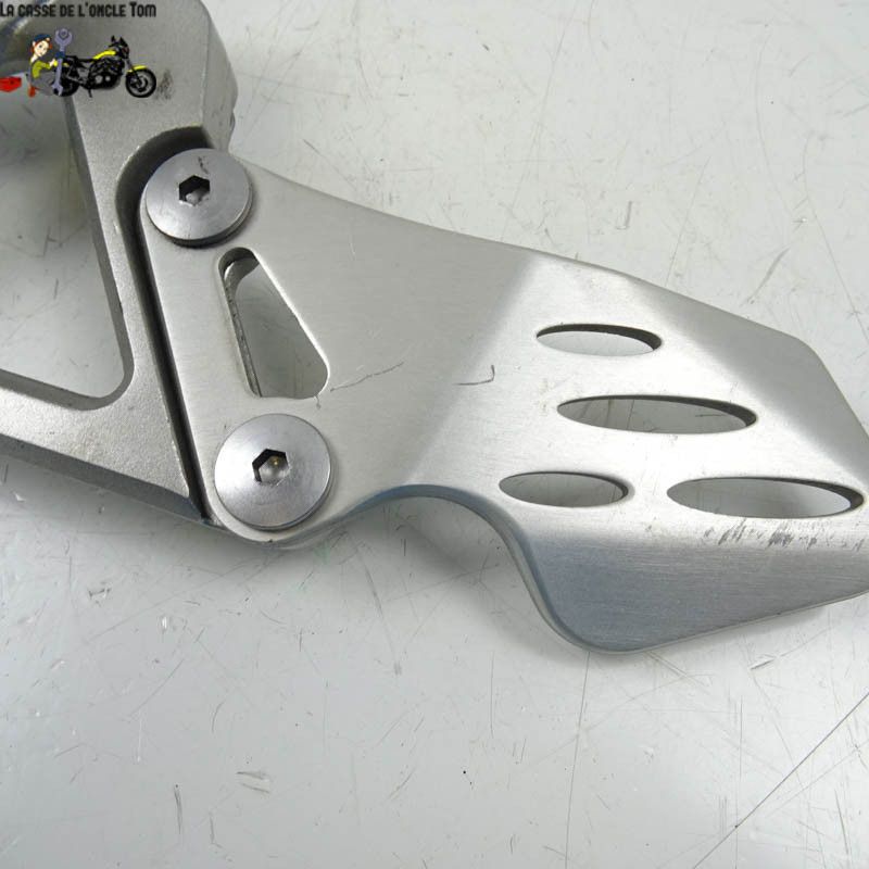 Platine + repose pied avant droit Yamaha 1000 R1 2010 - CTM-9596-005