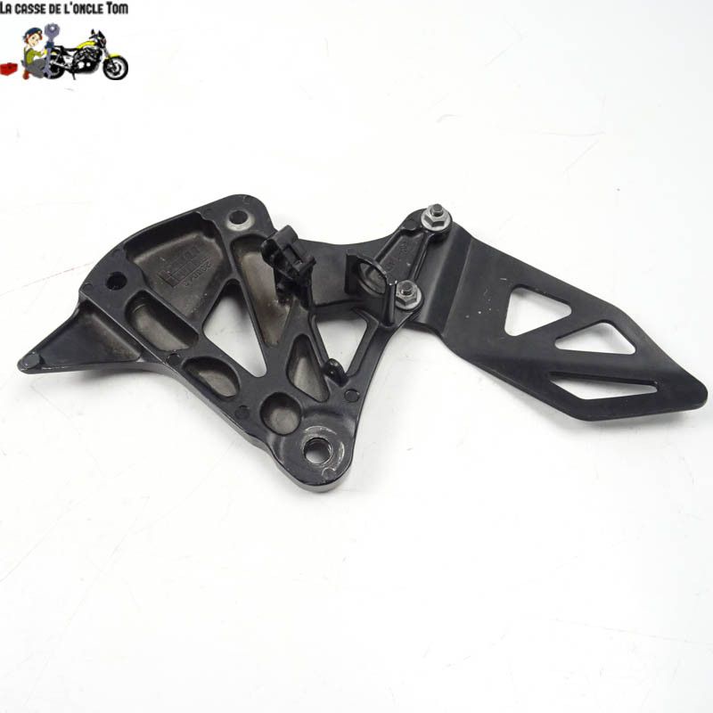 Platine Avant Droit Suzuki 1000 GSXR 2019 - CTM-10719-23