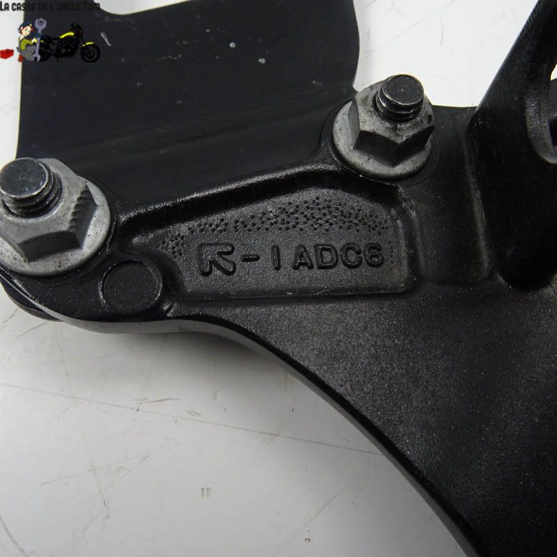 Platine Avant Droit Suzuki 1000 GSXR 2019 - CTM-10719-23