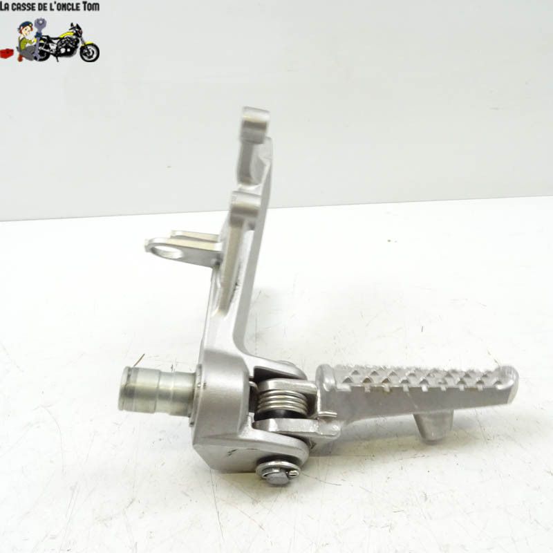 Platine Avant Droit + repose pieds Honda 1000 cbr rr-r sp 2020 - CTM-10925-56