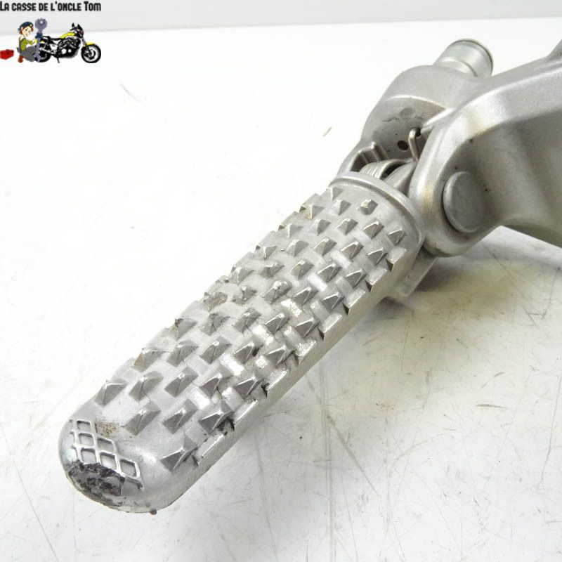 Platine Avant Droit + repose pieds Honda 1000 cbr rr-r sp 2020 - CTM-10925-56