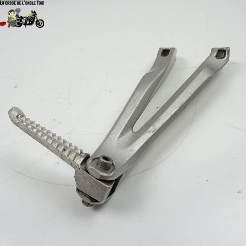 Platine / repose pied arrière droite Yamaha 1000 R1 Yzf 2006 - CTM-10990-18