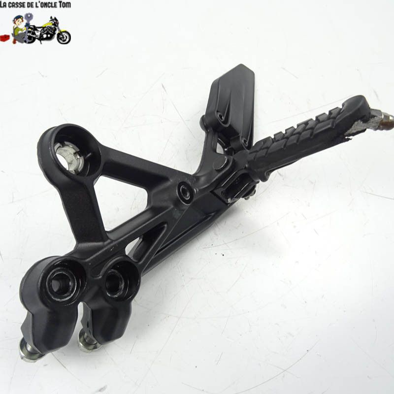 Platine + repose pied avant gauche  KTM 390 duke 2018 - CTM-10335-029