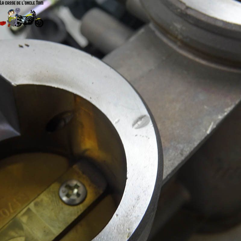 Rampe d'injection Kawasaki 800 z800 2015 - CTM-11113-050