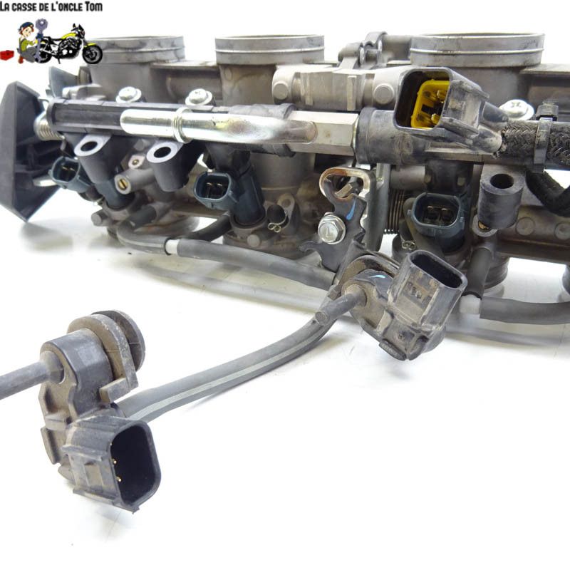 Rampe d'injection Kawasaki 800 z800 2015 - CTM-11113-050