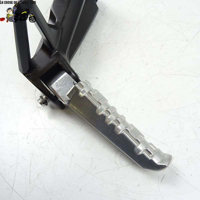 Platine + repose pied arrière droit Yamaha 900 MT09 2020 - CTM-11279-016