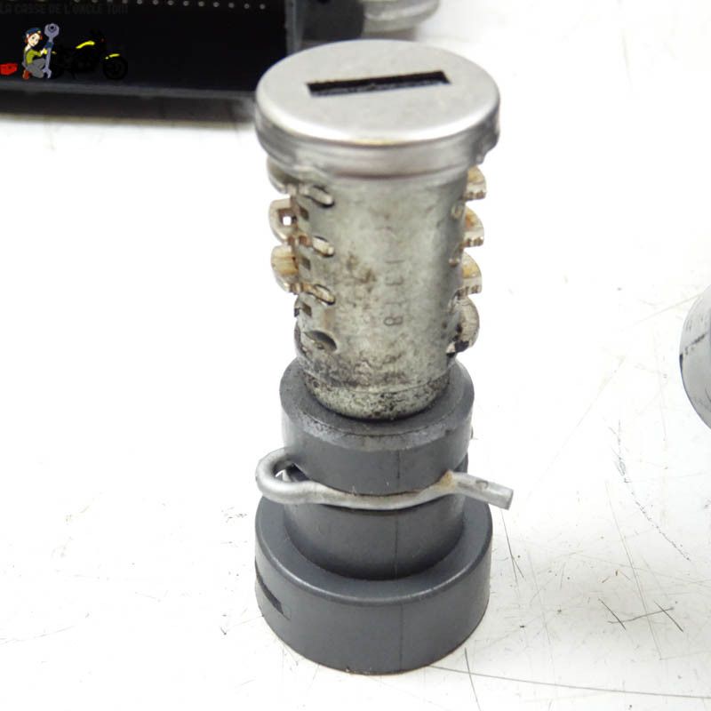 Kit serrures BMW 800 F800r 2018 - CTM-10345-073