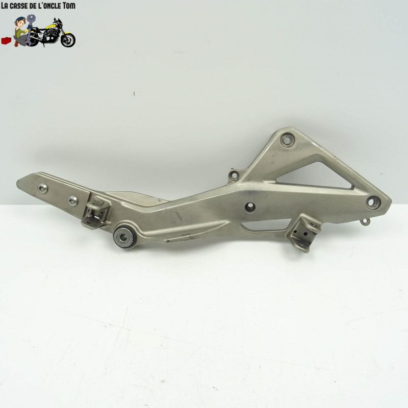 Platine droite Honda 600 cbf hornet 2008 Platine droite Honda 600 cbf hornet 2008