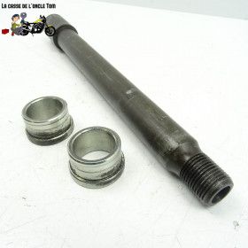 Axe de roue avant Yamaha...