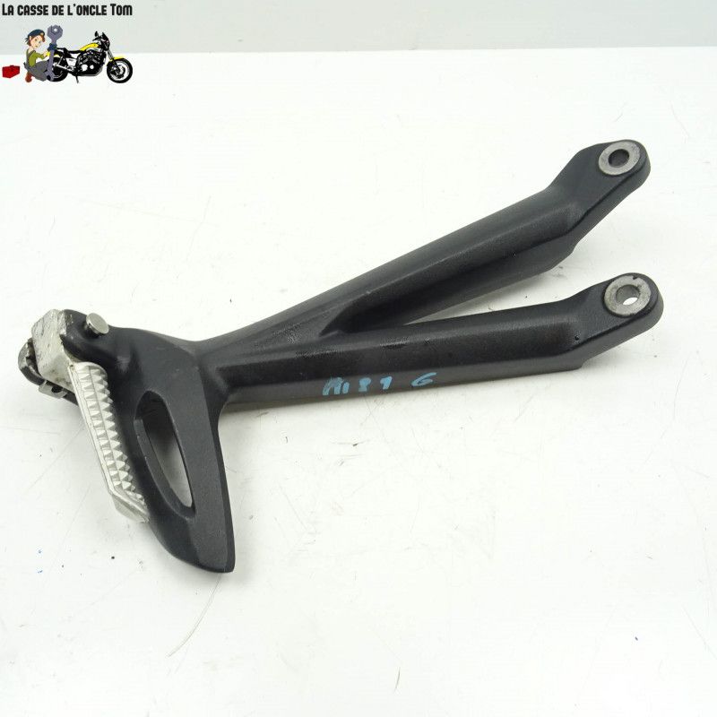 repose pied + platine arrière gauche Triumph 675 street triple 2015 - CTM-11189-062