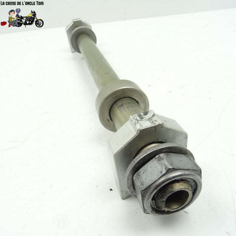 Axe de roue arrière Triumph 675 street triple 2015 - CTM-11189-021