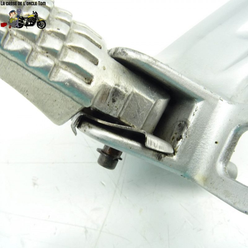 Repose pied arrière gauche + platine Suzuki 650 SV-S 2002 - CTM-7504-14