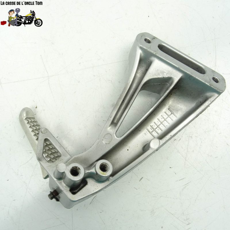 Repose pied arrière gauche + platine Suzuki 650 SV-S 2002 - CTM-7504-14