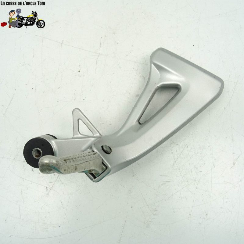 Repose pied arrière droit + platine Suzuki 650 SV-S 2002 - CTM-7504-10