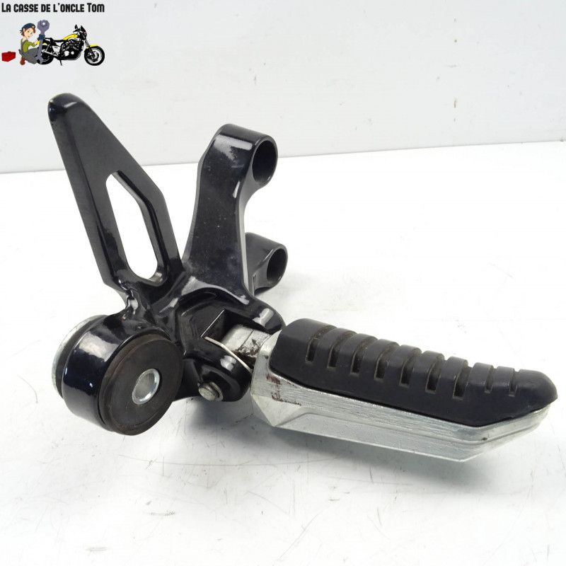 Platine arrière droit + repose pieds Suzuki 250 Inazuma 2012 - CTM-8561-021