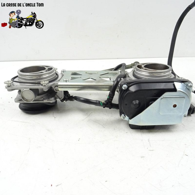 Rampe d'injection Ducati 939 super sport 2017 - CTM-11259-006