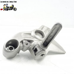 Platine gauche + repose pieds Ducati 939 super sport 2017
