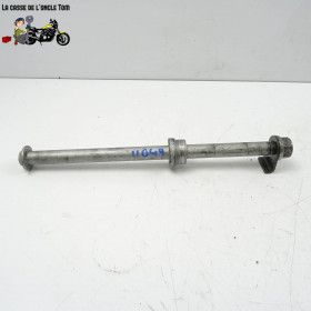 Axe de roue arrière  Honda...