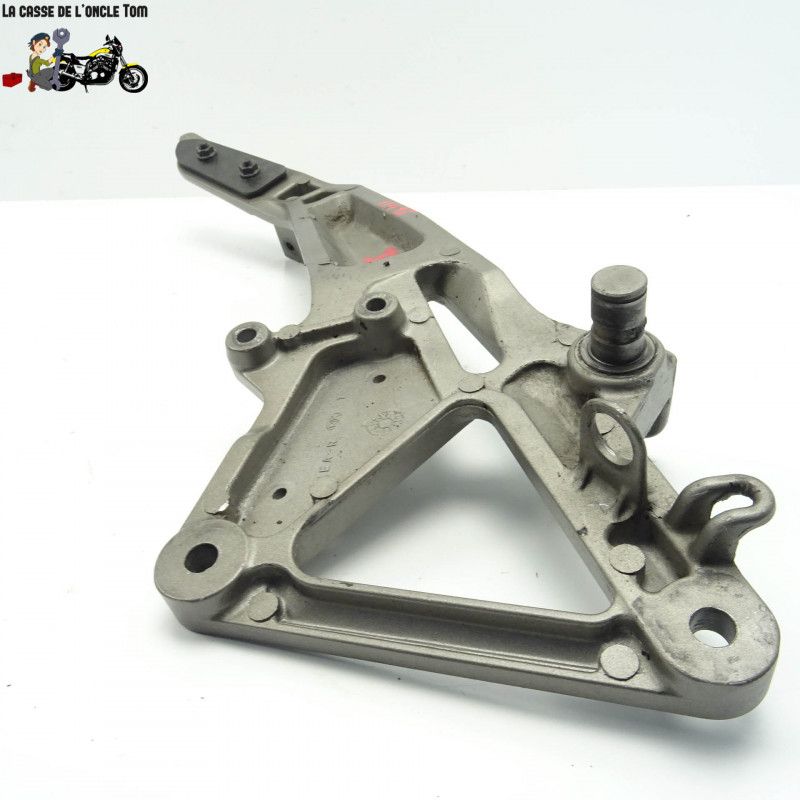 Platine droit Honda 600 CB 600 F hornet 2000 - CTM-11495-016