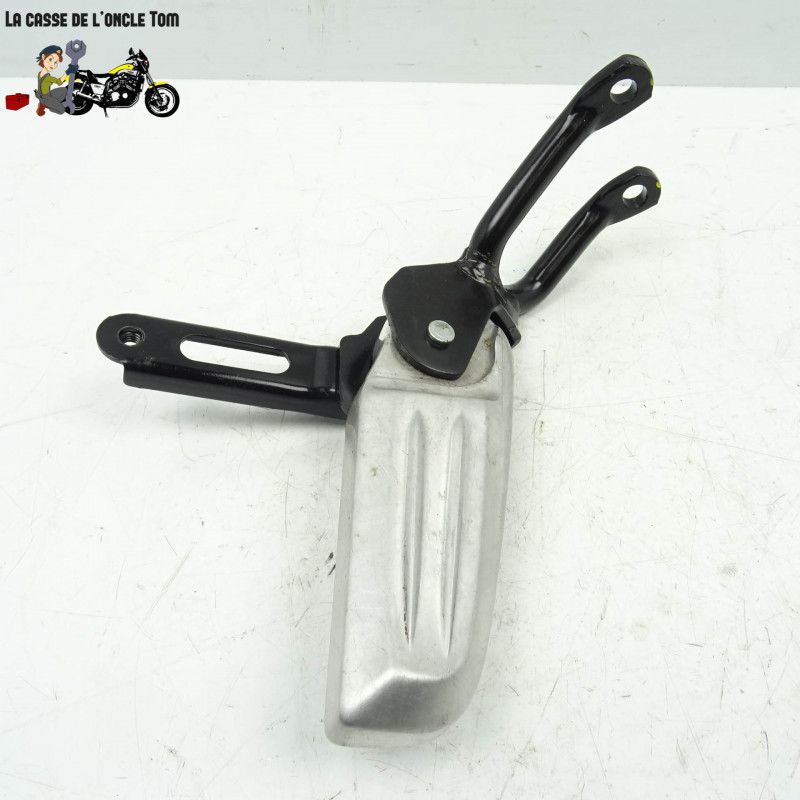 Platine et repose pied arrière droit Honda 125 pcx 2016 Platine et repose pied arrière droit Honda 125 pcx 2016